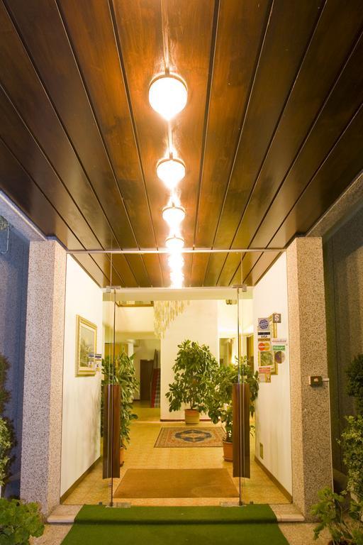 Hotel Metropol Caorle Luaran gambar