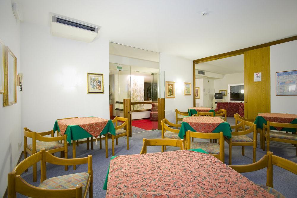 Hotel Metropol Caorle Luaran gambar