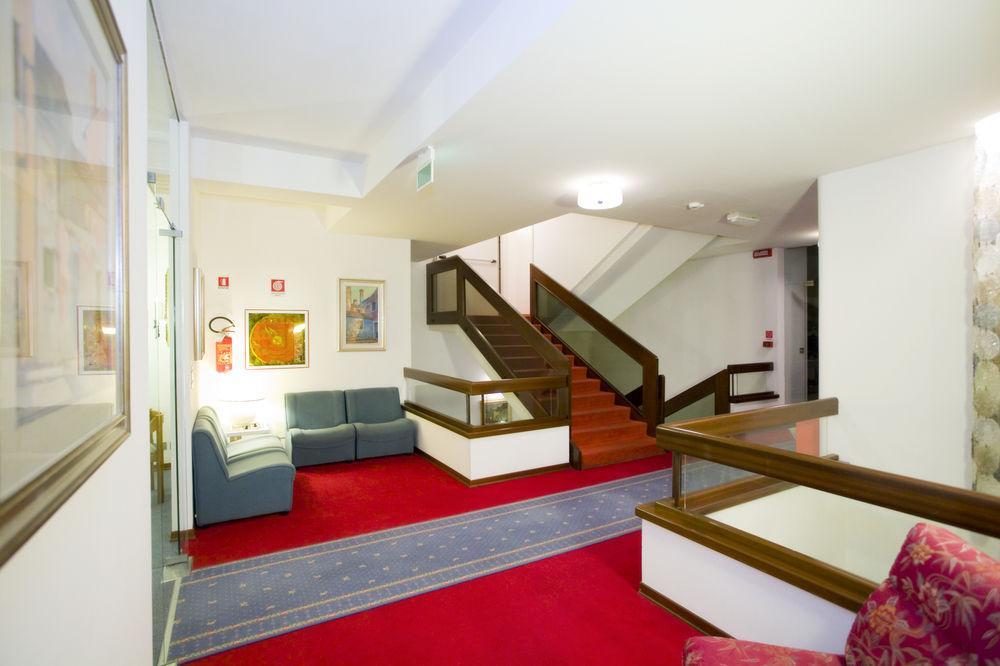 Hotel Metropol Caorle Luaran gambar
