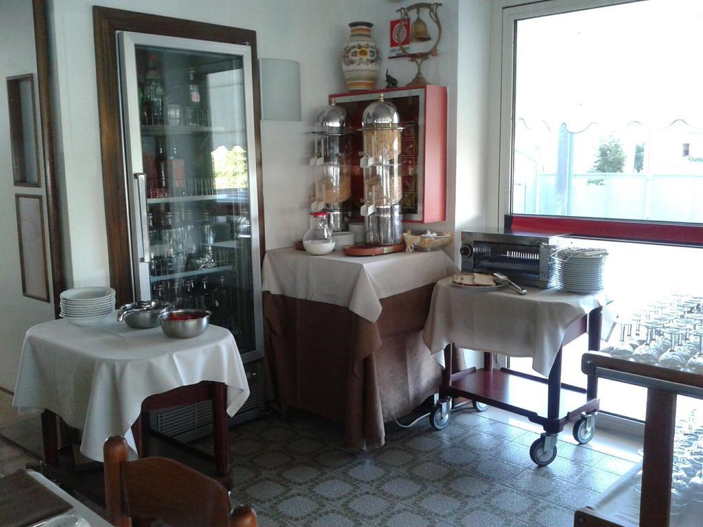 Hotel Metropol Caorle Luaran gambar