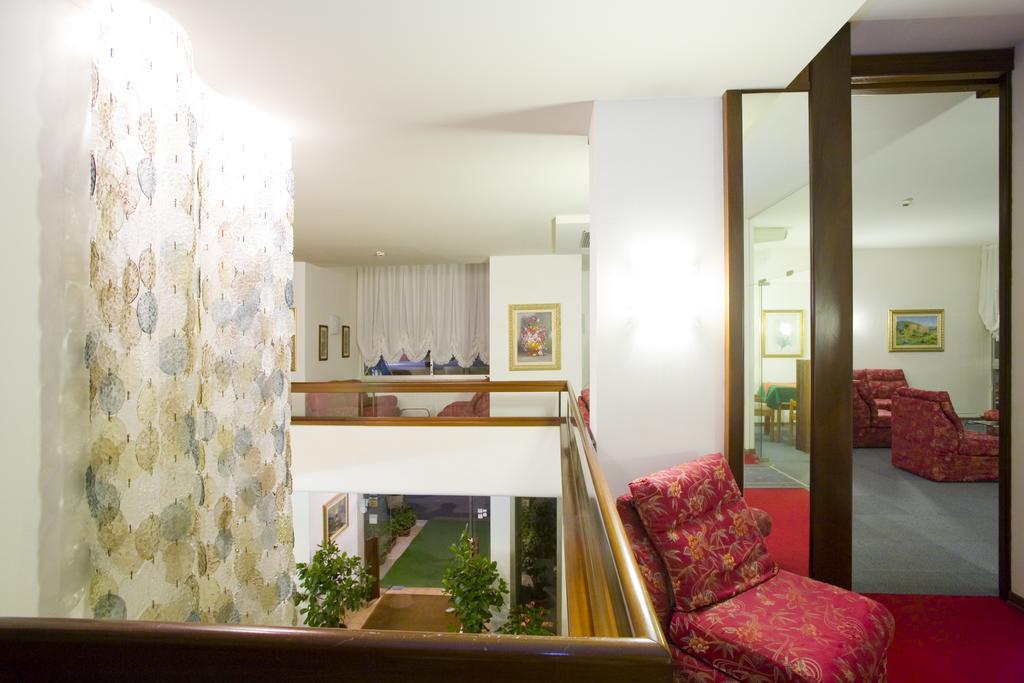 Hotel Metropol Caorle Luaran gambar