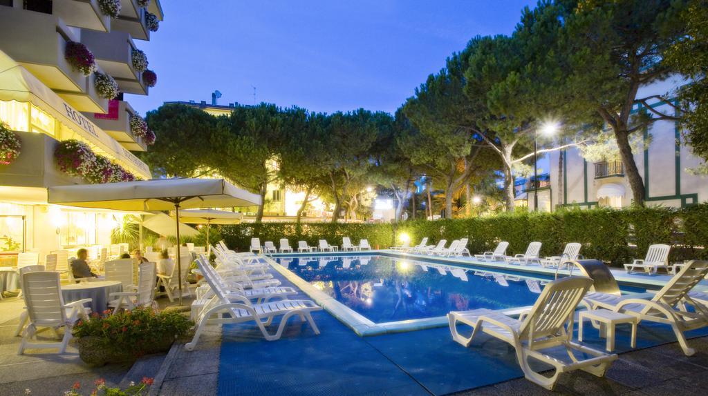 Hotel Metropol Caorle Luaran gambar